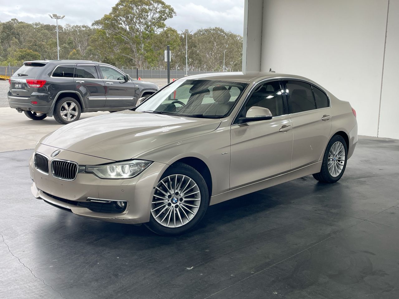 2015 BMW 3 Series 316i F30 Automatic - 8 Speed Sedan