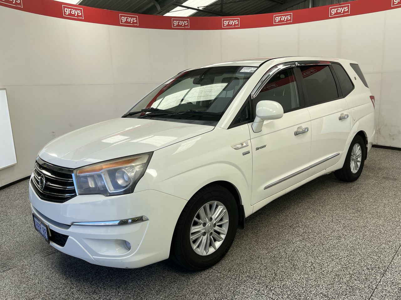 2014 Ssangyong Stavic Turbo Diesel Automatic 7 Seats People Mover ...