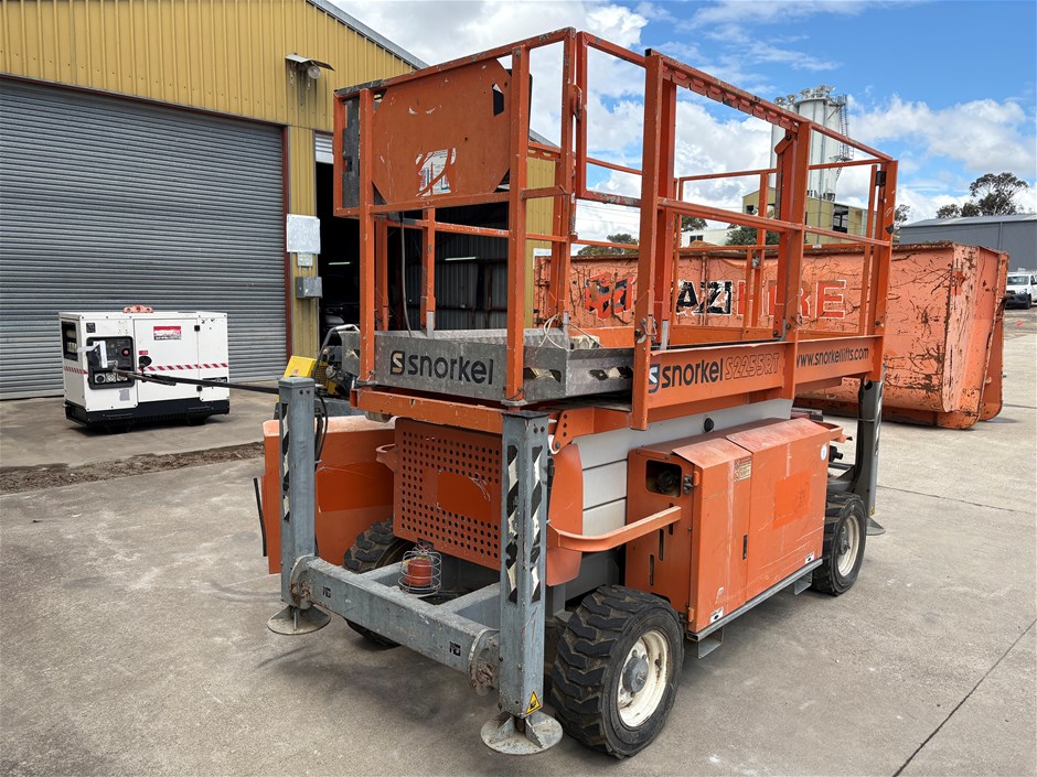 2015 Snorkel S2255RT Scissor Lift