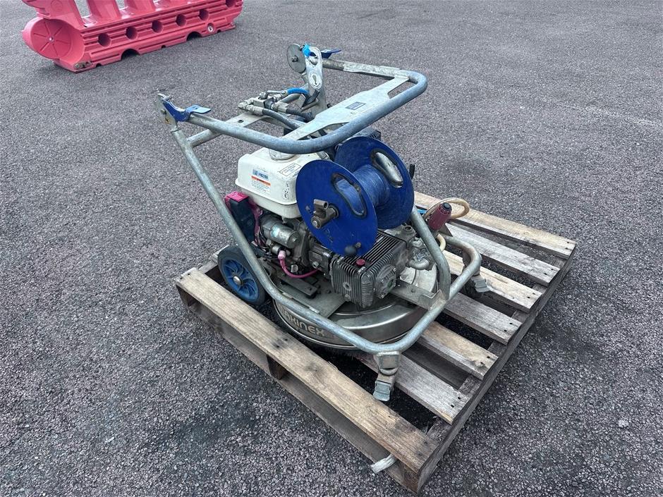 <p>Makinex DPW-4000 Dual Pressure Washer (Wheeled)</p>