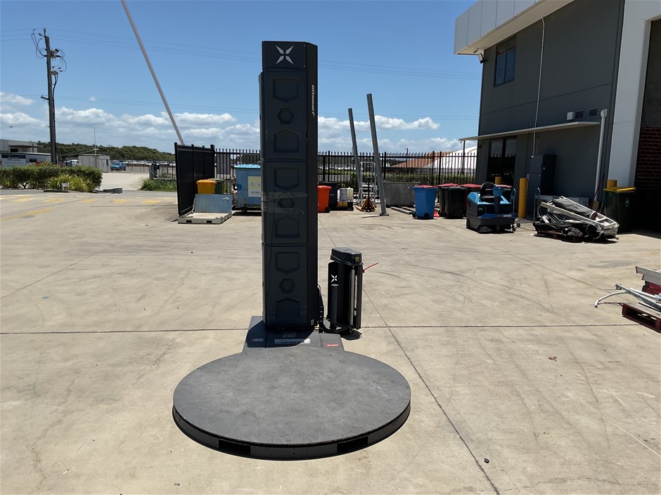 <p>Pallet Wrapping Machine </p>