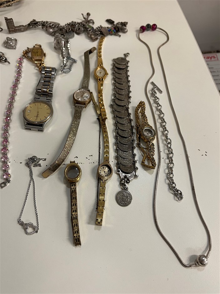 Assorted Jewellery 