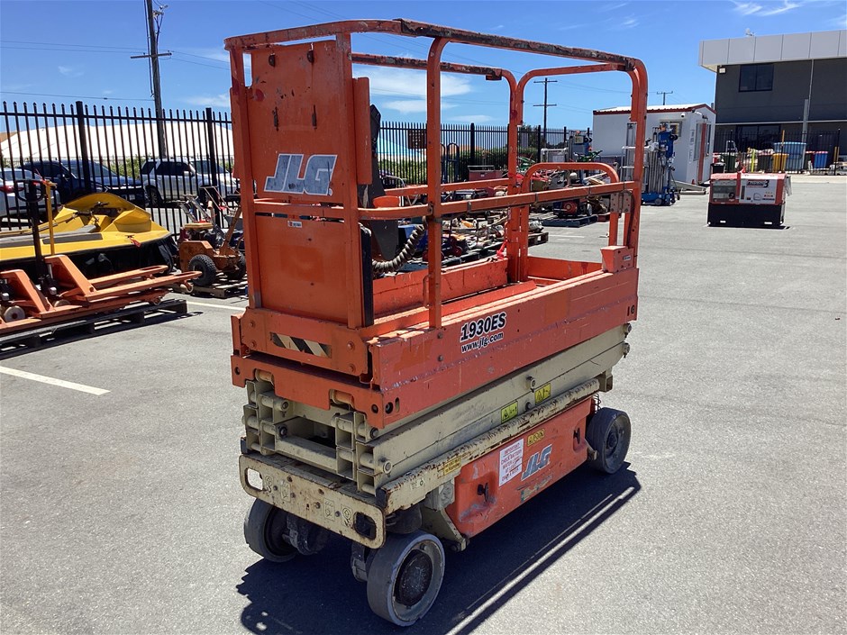 <p>2015 JLG 1930ES Scissor Lift</p>