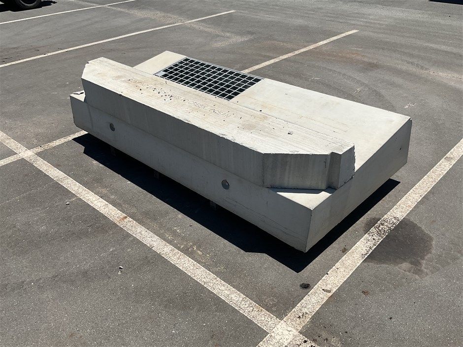 <p>Concrete Drainage Structure</p>