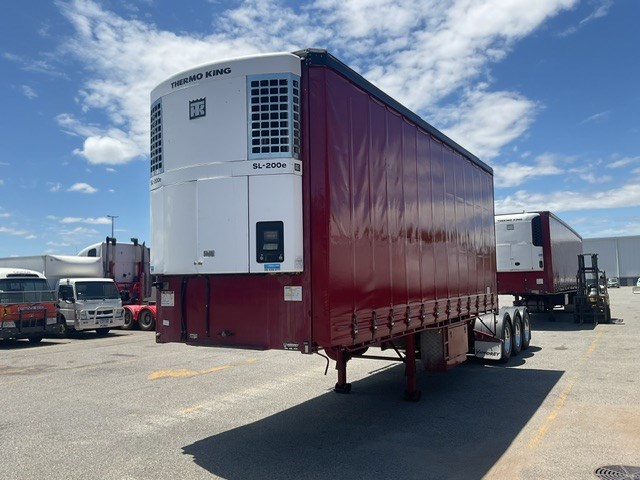 <p>2005 Vawdrey VB S3 Triaxle Curtainsider A Trailer</p>