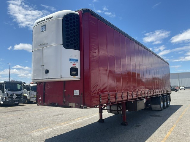 2007 Maxitrans  ST3 Triaxle Curtainsider Trailer