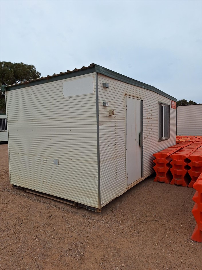 APB Portable Building Shell 6.0m x 3.0m Auction (0005-8021451) | Grays ...