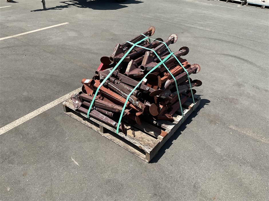 <p>Qty Of Tripods</p>