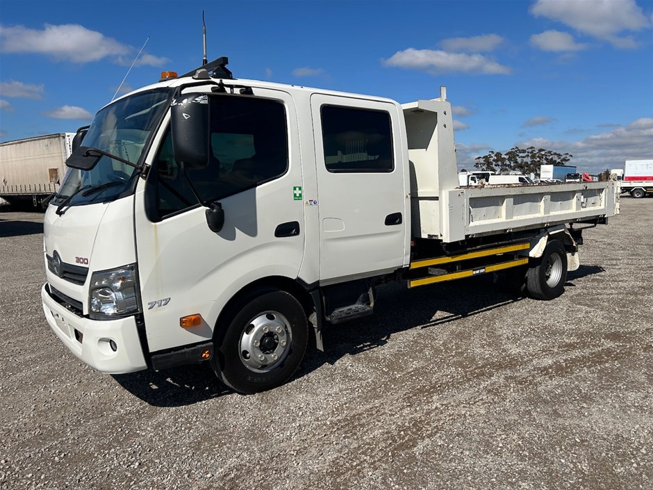 <p>2018 Hino 300 4 x 2 Tipper Truck</p>