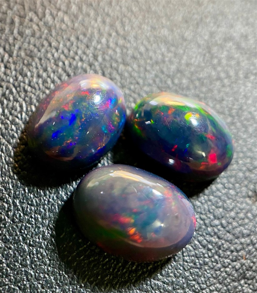4.70 CT Lovely Wello-Black Opal