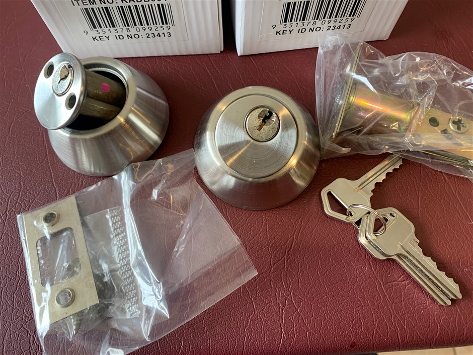 New in Box Pinnacle Double Cylinder Dead Bolts with Key - Qty 4