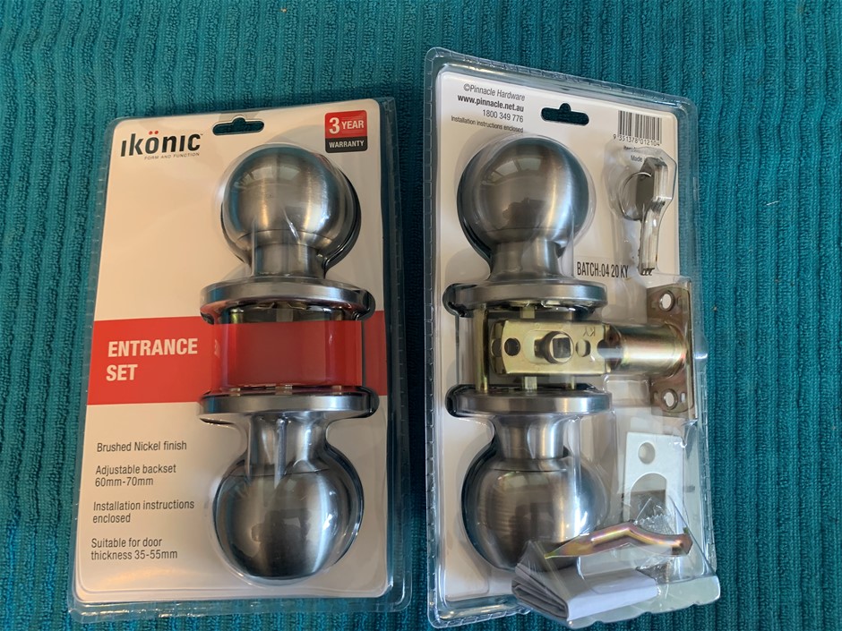 New in Packaging Ikonic Entrance Set with Keys - Qty 4