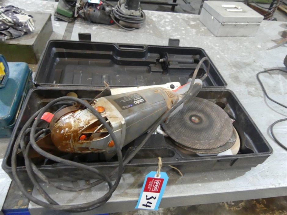 Ozito AGG-051K Grinder (9 Inch)