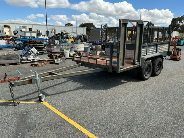 2005 Custom Made Tandem Plant Trailer