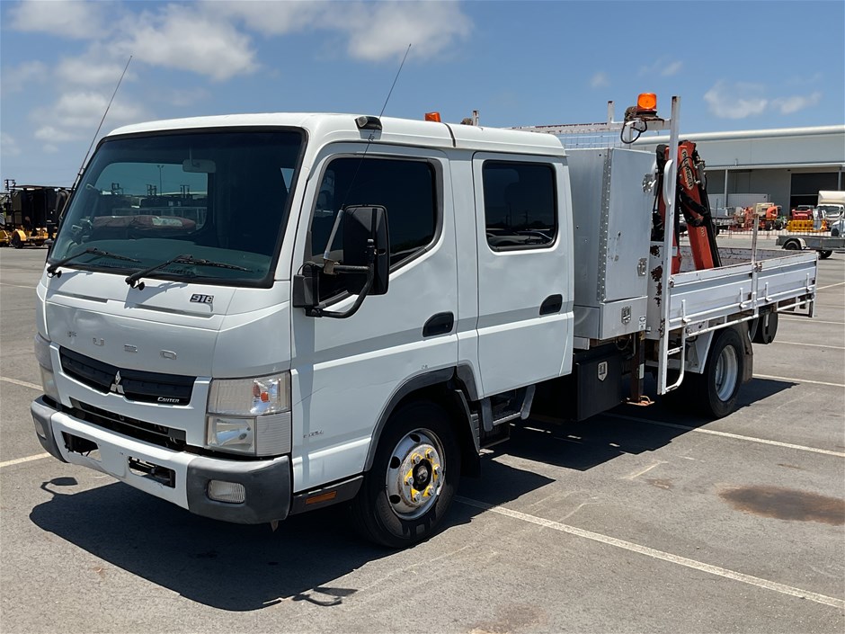 2012 Mitsubishi Fuso Canter 7/800 (918) 4 x 2 Service Truck