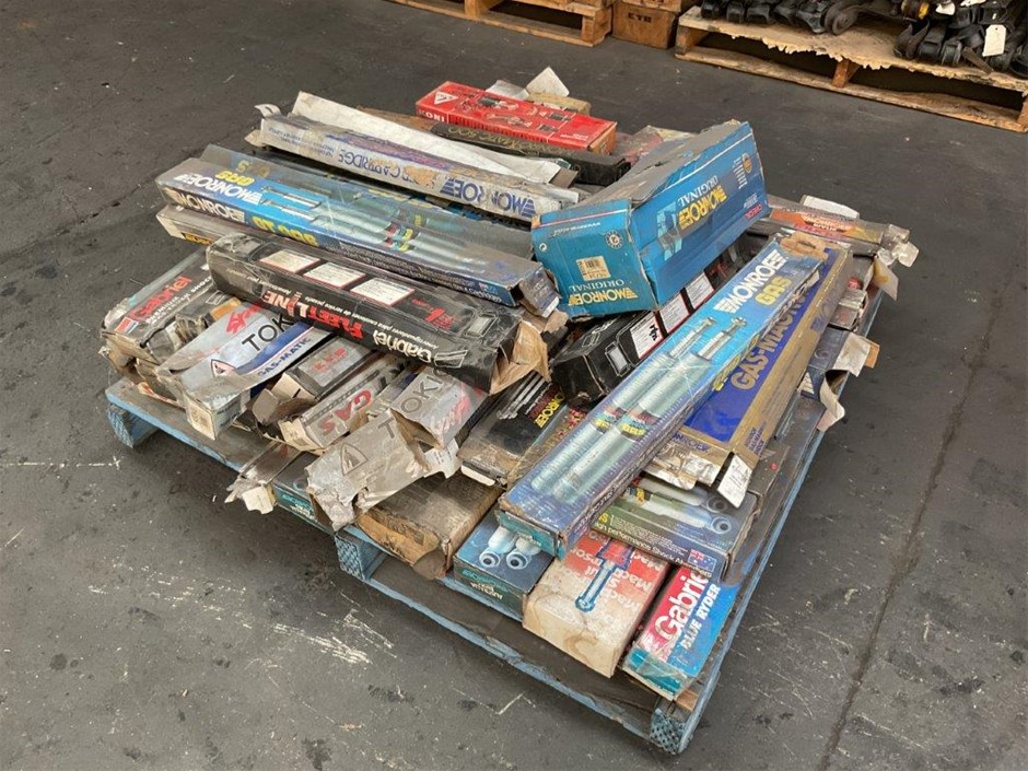 Pallet of Munroe and various shocks/struts