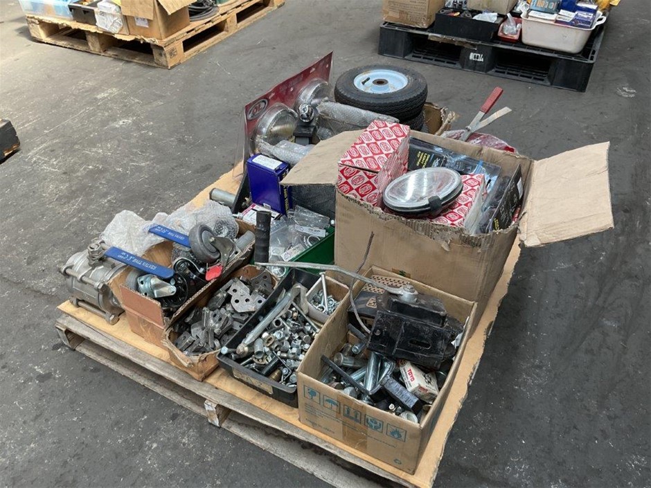 Pallet of Assorted Automotive Parts