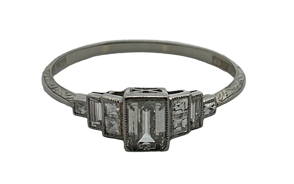 VINTAGE 18ct White Gold 0 60ct Diamond Ring