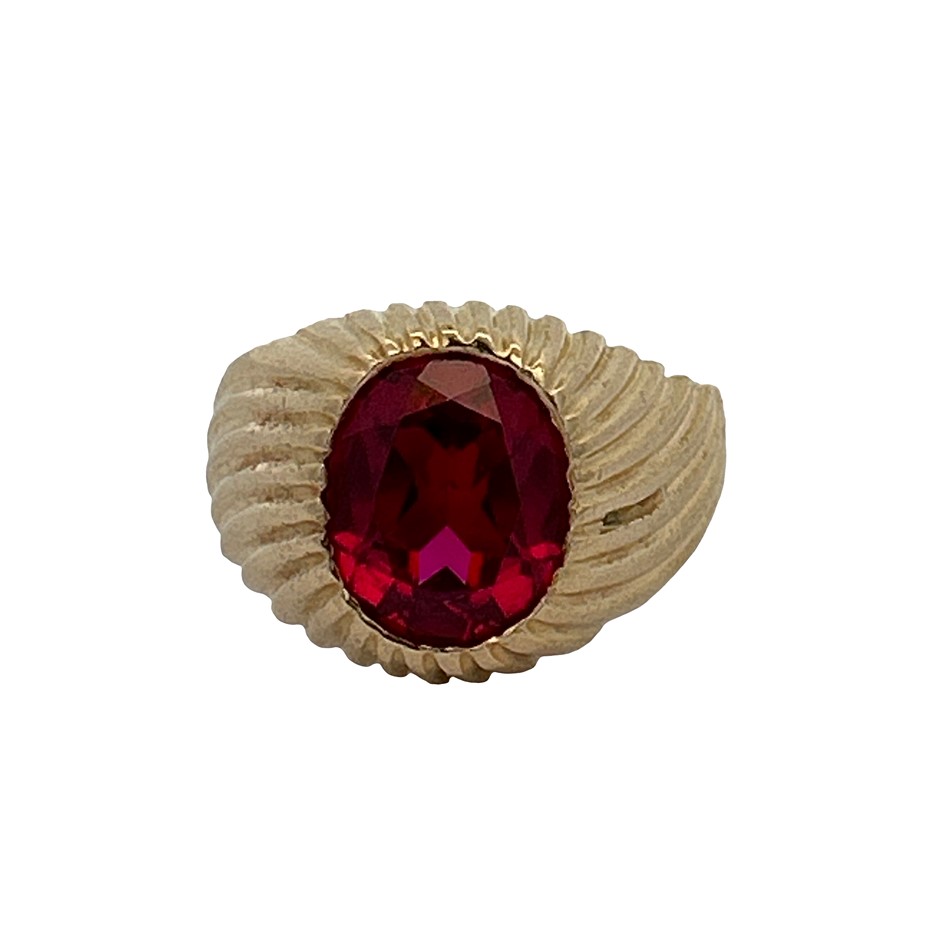 18ct Yellow Gold Ruby Ring
