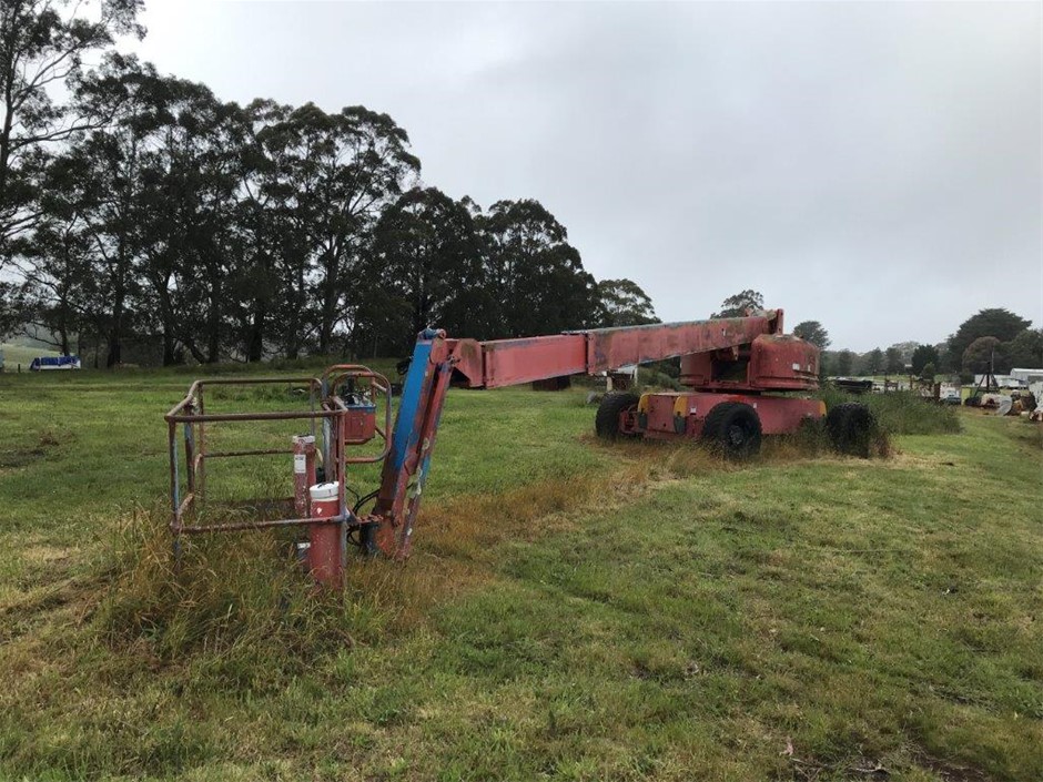 Genie Telescopic Boom Lift
