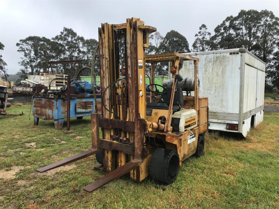 Komatsu FG40S-Z 4 Wheel Counterbalance Forklift