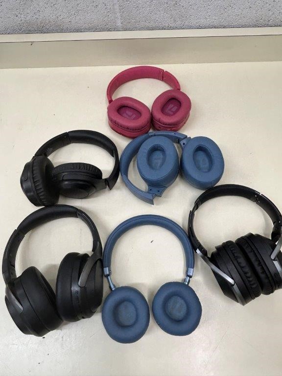 6 x LIQUID EARS Wireless Headphones