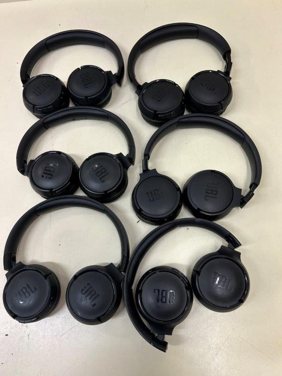 6 x JBL Wireless Headphones