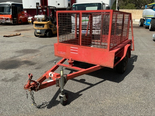 <p>Single Box Trailer</p>