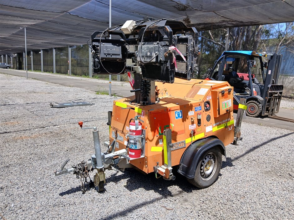 <p>2016 SMC TL-90DC Single Light Tower Trailer</p>