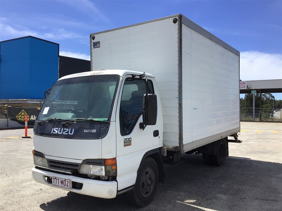2005 Isuzu NKR 200 Medium Sitec 125 4x2 Pantech Truck
