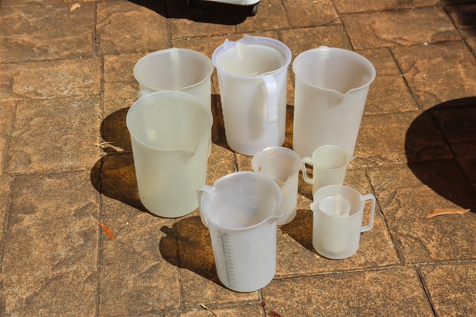 Kitchen Measuring Jugs