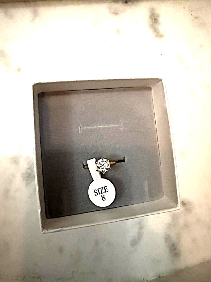 18K Gold Ring with Moissanite, Certified, Size 8 (Lightweight)