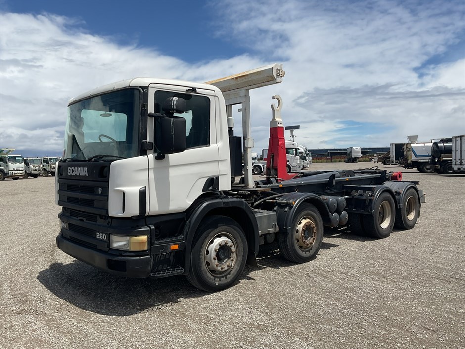 2004 Scania P94 8 x 4 Hooklift Truck