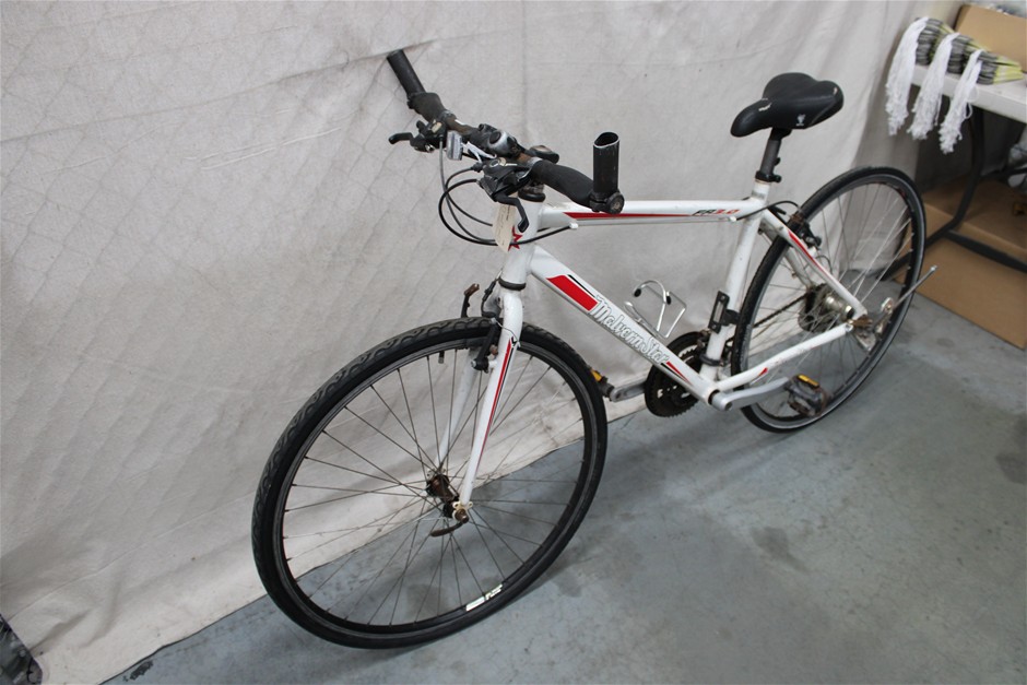 Malvern Star FR3.0 White/Red Road Bicycle