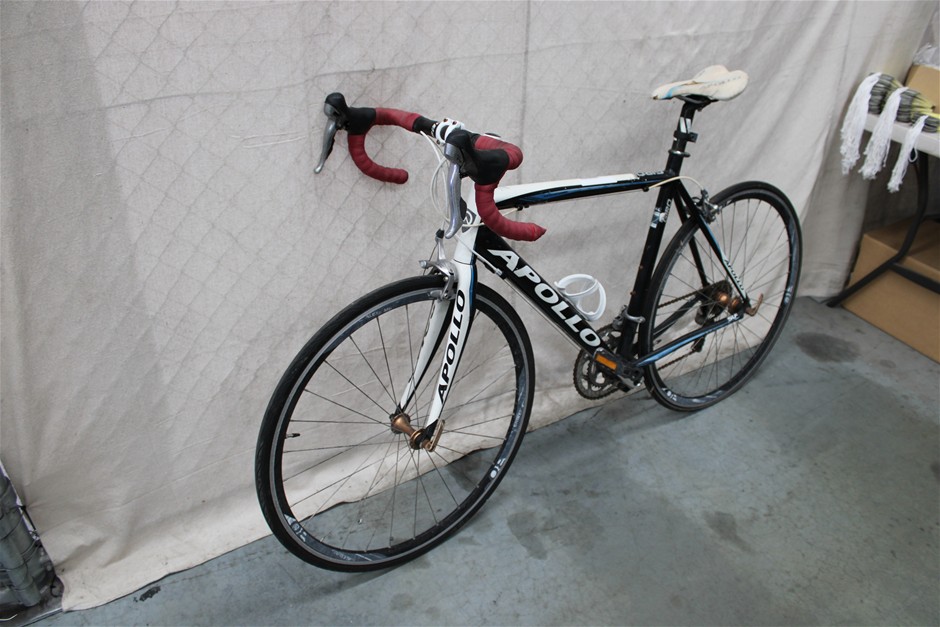 Apollo Giro Black/White Road Bicycle