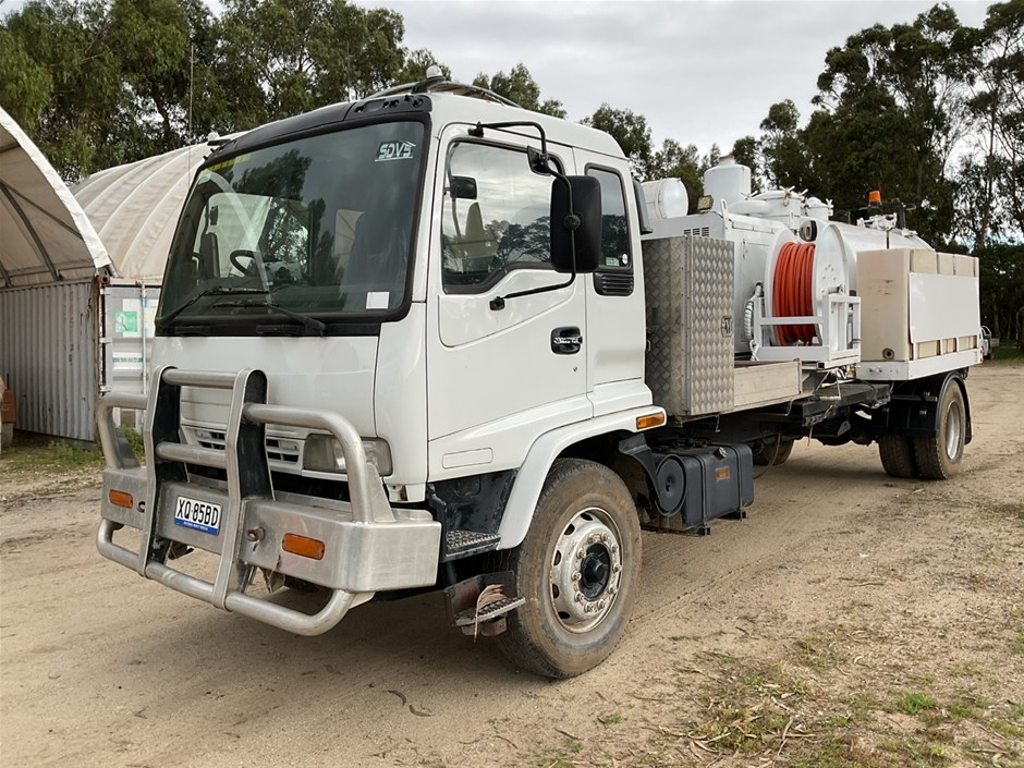 Isuzu, Scania, UD, Mack, Vacuum/Garbage/Water Trucks