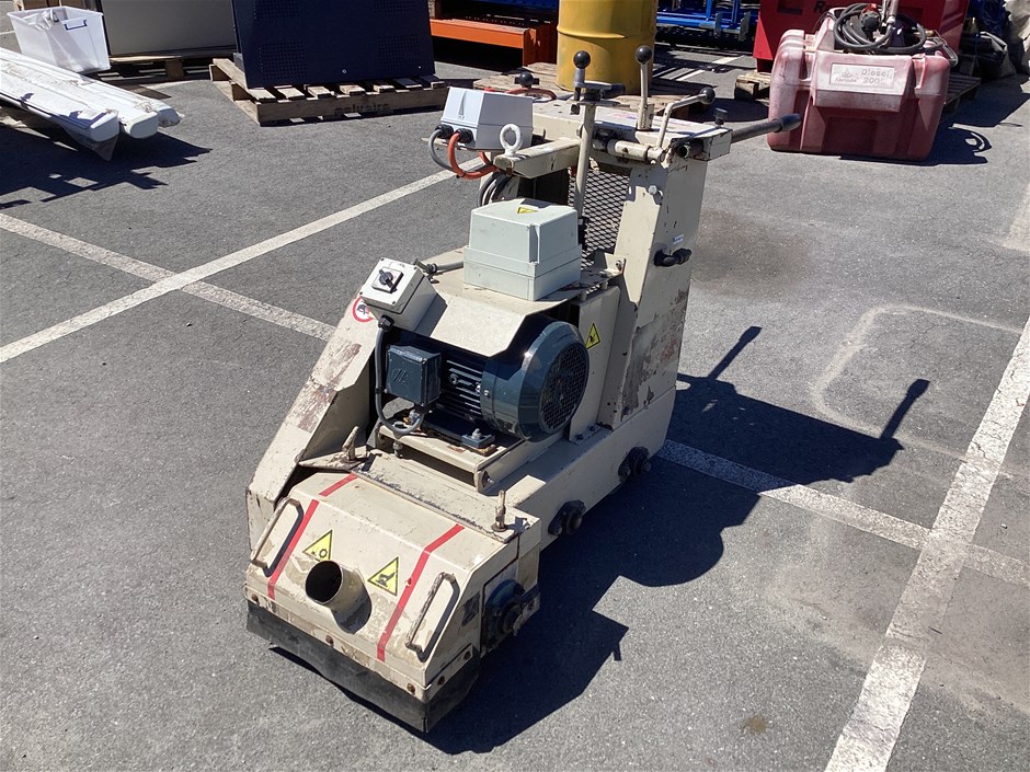 EDCO Concrete Planer