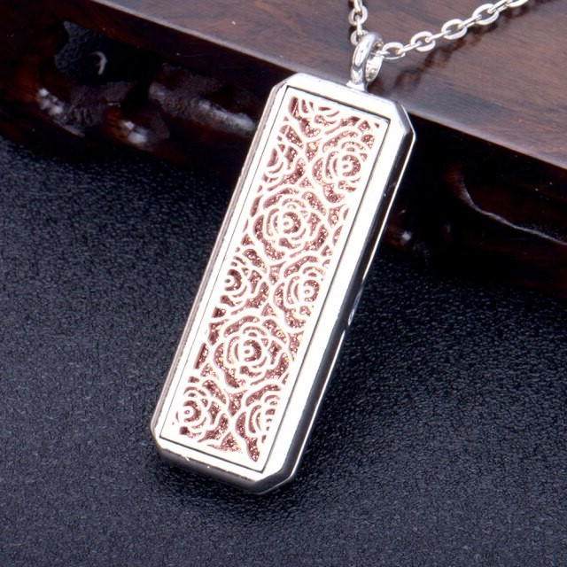 Stunning Aroma Perfume Floral Necklace - Pink Sparkle