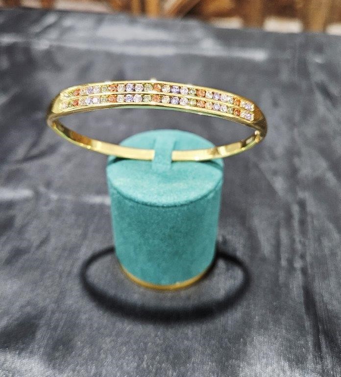 18KGoldFilled/ITALY Solid Yellow bangle -(Stamped 18KGoldFilled/ITALY)