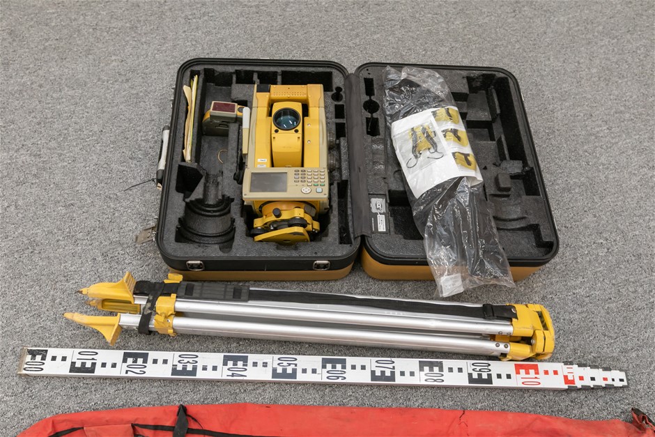 Topcon MC Edition Surveyors Theodolite with Poly Case and Radio Control
