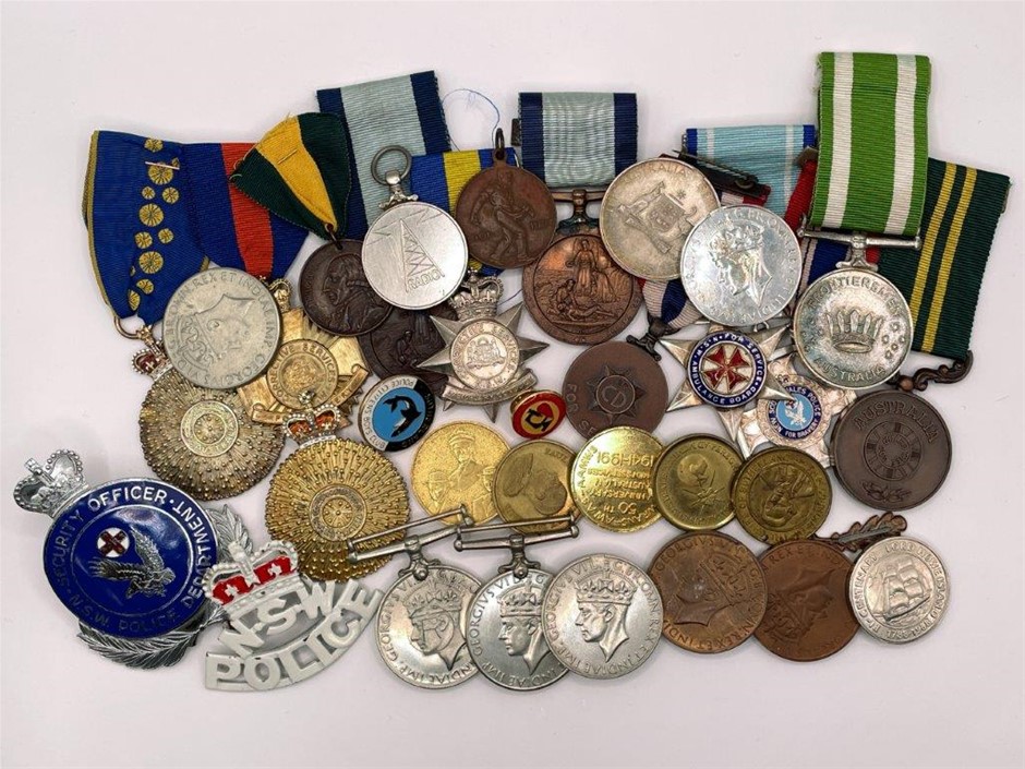 Approx. x 33 Asstd AU Military, Police & Commemorative Medals