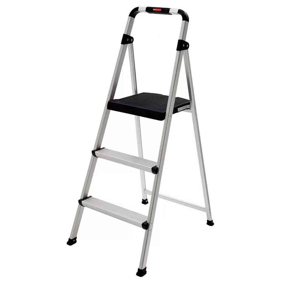 RUBBERMAID 3 Step Aluminum Stool.