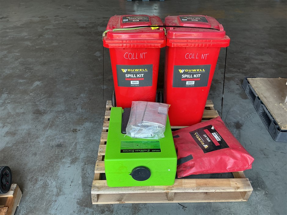 <p>Spill Kits & Eye Wash Station</p>