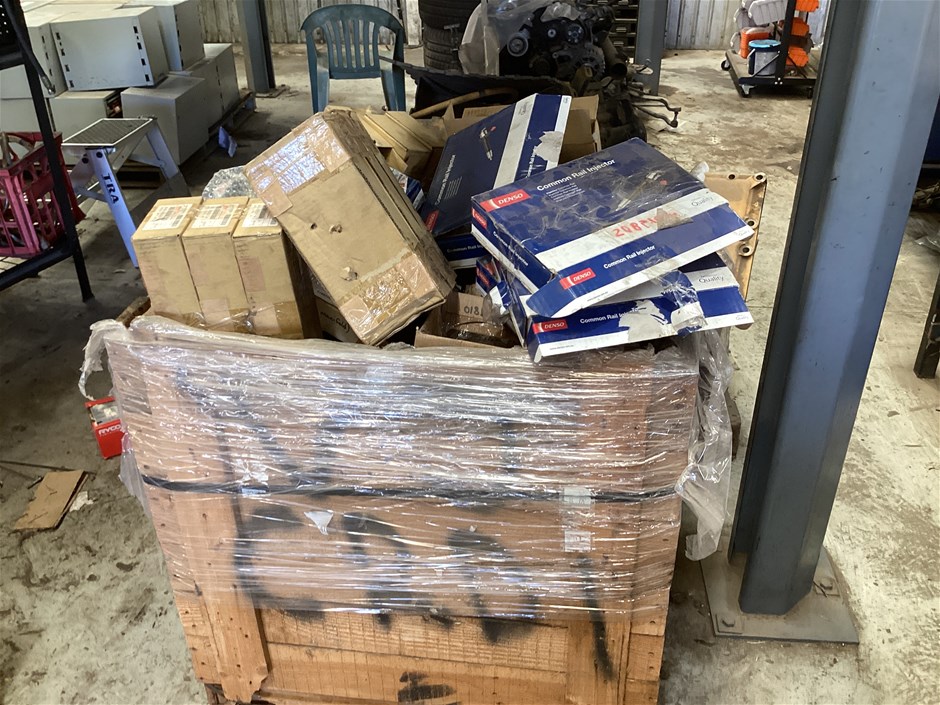 <p>Crate Containing Various Auto Parts</p>