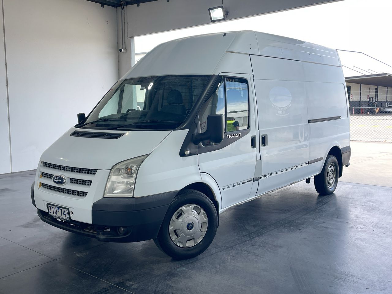 Ford Transit 350 LWB Mid Roof VM Turbo Diesel Manual Van