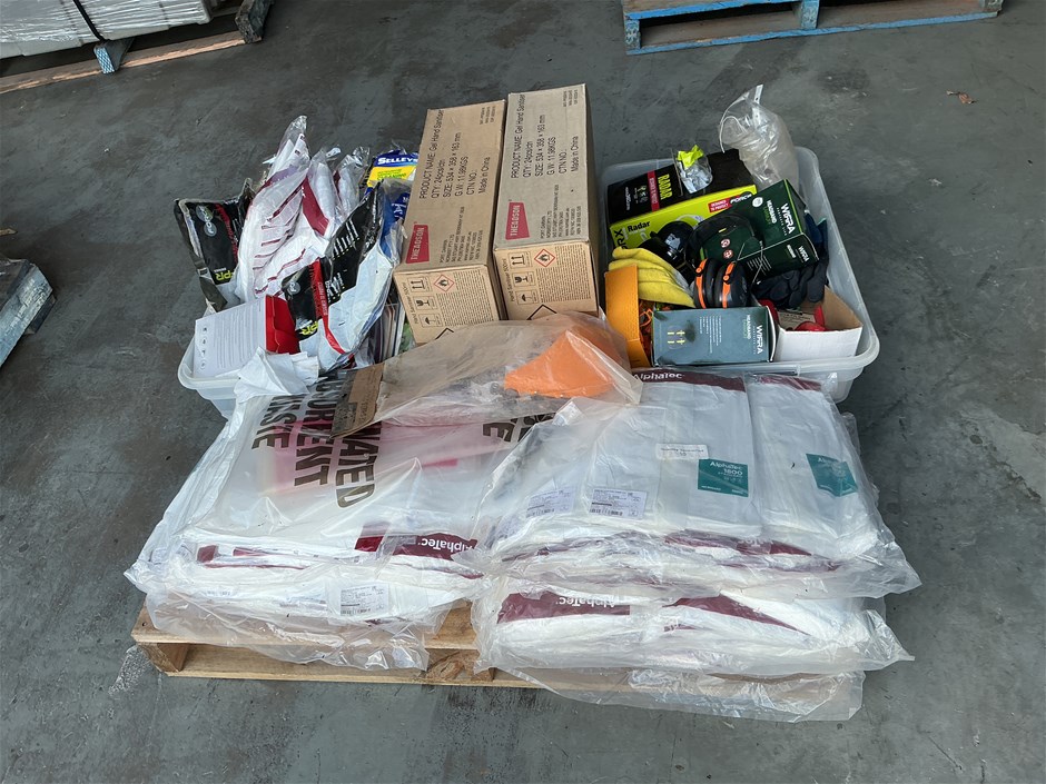 <p>Mixed Safety Items</p>