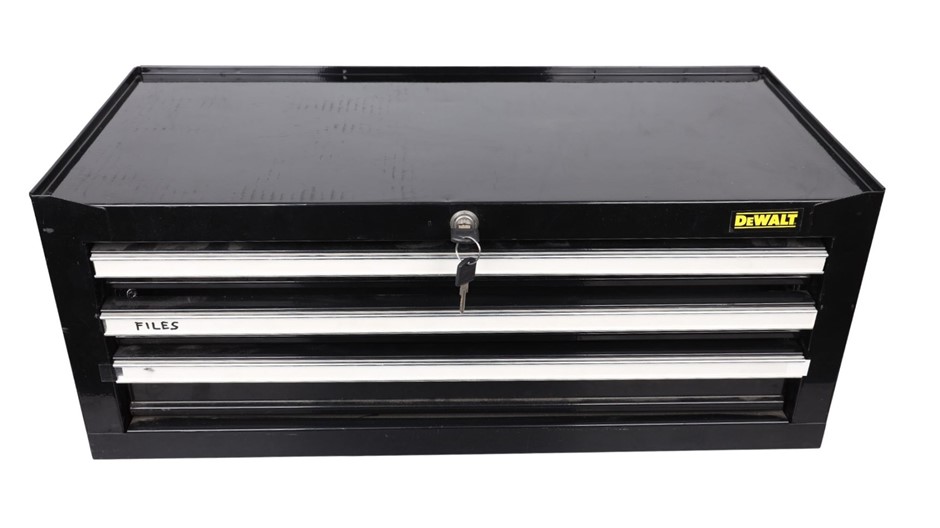 DeWALT 3 Drawer Chest Cabinet, 700mm x 300mm.
