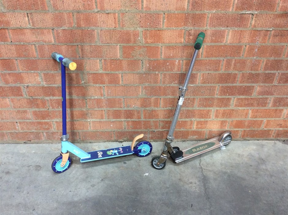 Razor Kick Scooter + Bluey Kids Kick Scooter