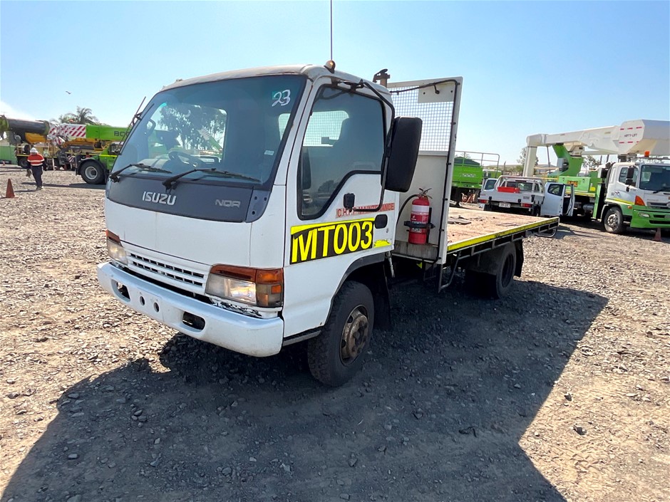2002 Isuzu NY NQR 4 x 2 Tray Body Truck