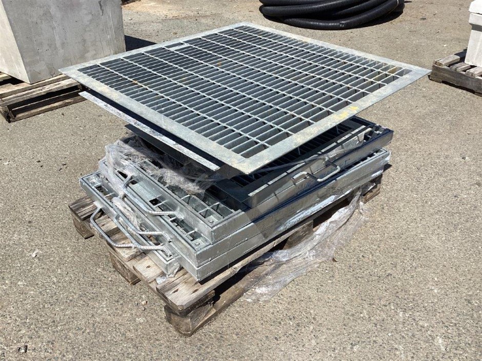 Service Pit Grates x8